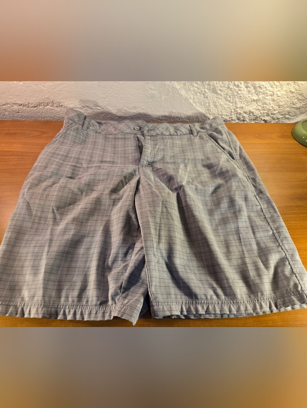 Fila Sport Golf Shorts Gray Plaid Mens Size 38 & 11" Inseam Pockets Comfort